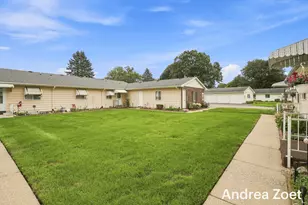 5773 Leisure S Dr SE, Kentwood, MI 49548 - Photo 10