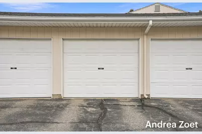 5773 Leisure South Drive SE, Kentwood, MI 49548 - Photo 10