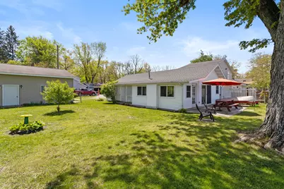 11334 E Shore Drive, Delton, MI 49046 - Photo 14