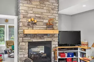 9443 Clubhouse Dr W, Canadian Lakes, MI 49346 - Photo 24