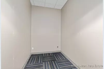 8516 Homestead Drive, Zeeland, MI 49464 - Photo 10