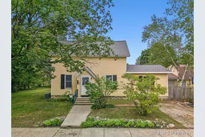 220 W Pere Marquette Street, Big Rapids, MI 49307 - Photo 1