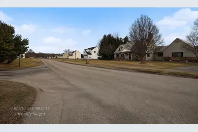 561 Wittenberg Path, Saint Joseph, MI 49085 - Photo 18