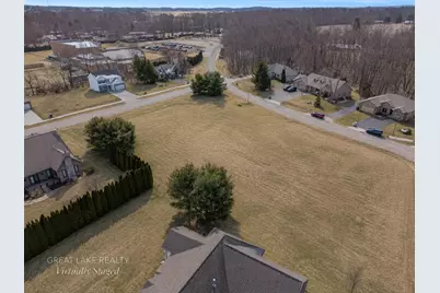 561 Wittenberg Path, Saint Joseph, MI 49085 - Photo 10