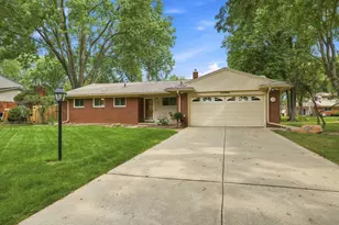 32460 Dunford St, Farmington Hills, MI 48334 - Photo 2