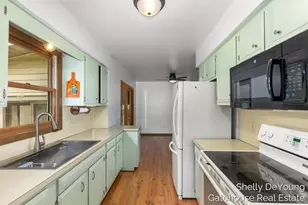 3078 Paris Park Dr SE, Kentwood, MI 49512 - Photo 8