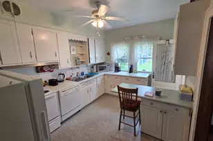 111 Cedar St, Paw Paw, MI 49079 - Photo 18