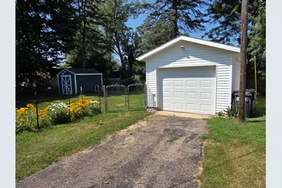 111 Cedar Street, Paw Paw, MI 49079 - Photo 4