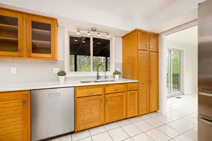 3949 Waldenwood Dr, Ann Arbor, MI 48105 - Photo 10