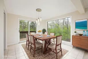 3949 Waldenwood Dr, Ann Arbor, MI 48105 - Photo 8