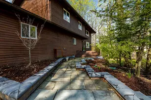 3949 Waldenwood Dr, Ann Arbor, MI 48105 - Photo 2