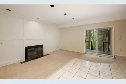 3949 Waldenwood Drive, Ann Arbor, MI 48105 - Photo 16