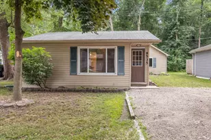 9535 Listeria St, Commerce Township, MI 48382 - Photo 2