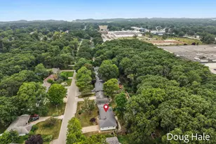 1674 Bonneville Dr, Norton Shores, MI 49441 - Photo 44