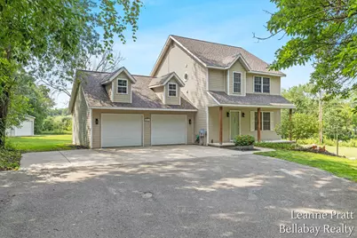 8015 Jericho Avenue NE, Rockford, MI 49341 - Photo 2