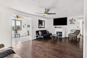 110 Dotson Dr, Sherwood, MI 49089 - Photo 6