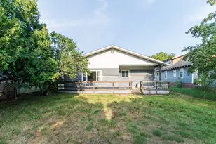 609 N Jackson St, Ionia, MI 48846 - Photo 36