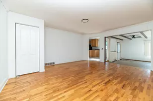 609 N Jackson St, Ionia, MI 48846 - Photo 14