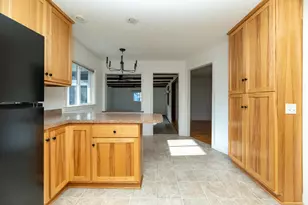609 N Jackson St, Ionia, MI 48846 - Photo 8