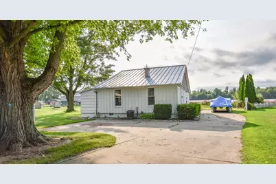 416 W Russell Drive, Coldwater, MI 49036 - Photo 2