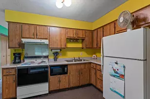 19070 State Line Rd, Edwardsburg, MI 49112 - Photo 10