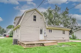 614 Jean St, Sturgis, MI 49091 - Photo 2