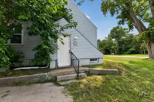 22107 15 Mile Rd, Clinton Twp, MI 48035 - Photo 2