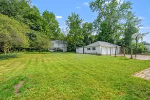 5048 N Riverview Dr, Kalamazoo, MI 49004 - Photo 2