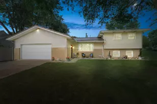 69601 Christiann Creek Dr, Edwardsburg, MI 49112 - Photo 22