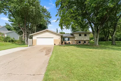 69601 Christiann Creek Drive, Edwardsburg, MI 49112 - Photo 2
