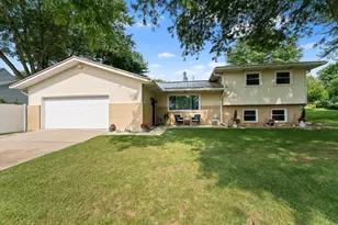 69601 Christiann Creek Dr, Edwardsburg, MI 49112 - Photo 1