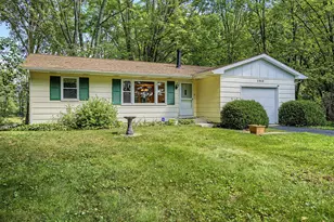 1940 Maple Grove Rd, Jackson, MI 49201 - Photo 4