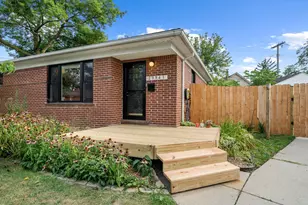 29941 Leona Ct, Garden City, MI 48135 - Photo 2