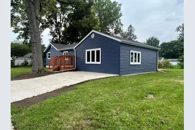 803 Enterprise Street, Buchanan, MI 49107 - Photo 2