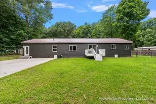 8270 Bradley Rd, Belding, MI 48809 - Photo 12