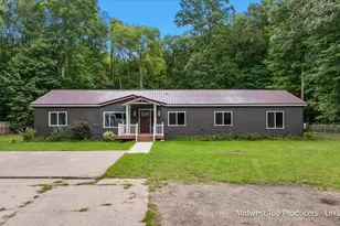 8270 Bradley Rd, Belding, MI 48809 - Photo 4