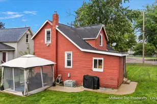 1024 Butterworth St SW, Grand Rapids, MI 49504 - Photo 14