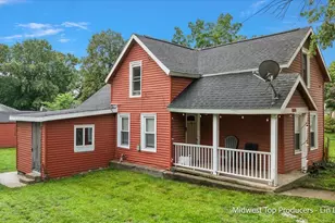 1024 Butterworth St SW, Grand Rapids, MI 49504 - Photo 2