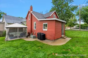 1024 Butterworth St SW, Grand Rapids, MI 49504 - Photo 4