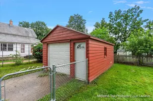 1024 Butterworth St SW, Grand Rapids, MI 49504 - Photo 6