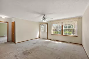 8111 Seminole Dr, Howard City, MI 49329 - Photo 6