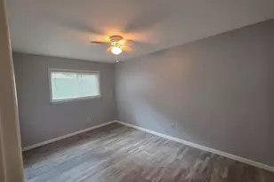 27041 Brettonwoods St, Madison Heights, MI 48071 - Photo 20