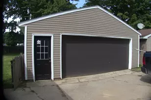 185 E Commerce St, Grant, MI 49327 - Photo 8