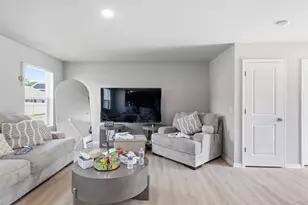 15185 Hanover Ave, Allen Park, MI 48101 - Photo 2