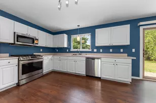 7734 Greene Farm Dr, Ypsilanti, MI 48197 - Photo 6