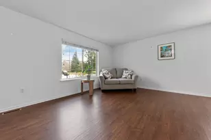 7734 Greene Farm Dr, Ypsilanti, MI 48197 - Photo 2