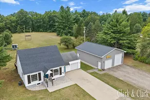 2016 E Croton Dr, Newaygo, MI 49337 - Photo 18