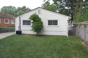31469 Fairchild St, Westland, MI 48186 - Photo 2