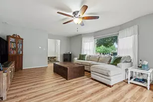 1446 Mapleview St SE, Kentwood, MI 49508 - Photo 4