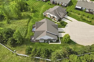 40466 Juniper Ct, Clinton Twp, MI 48036 - Photo 4